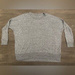 AERIE HEATHER GREY KNIT OVERSIZED SPLIT HEM SWEATER - Size Medium SKU:319
